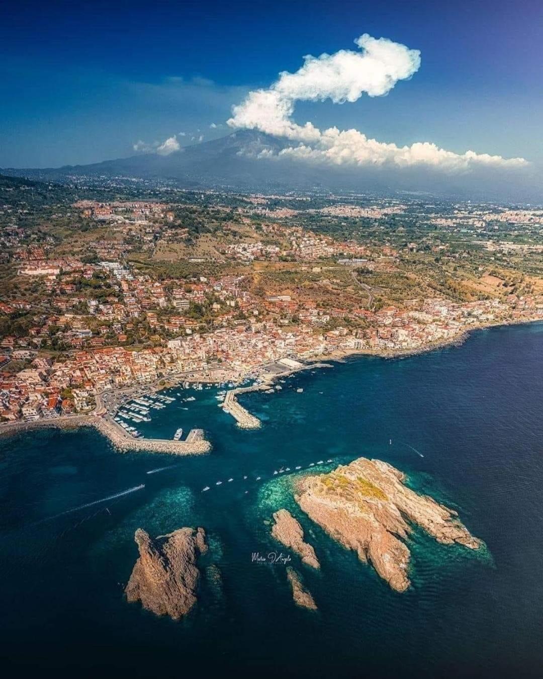Suite 53 Aci Trezza Esterno foto